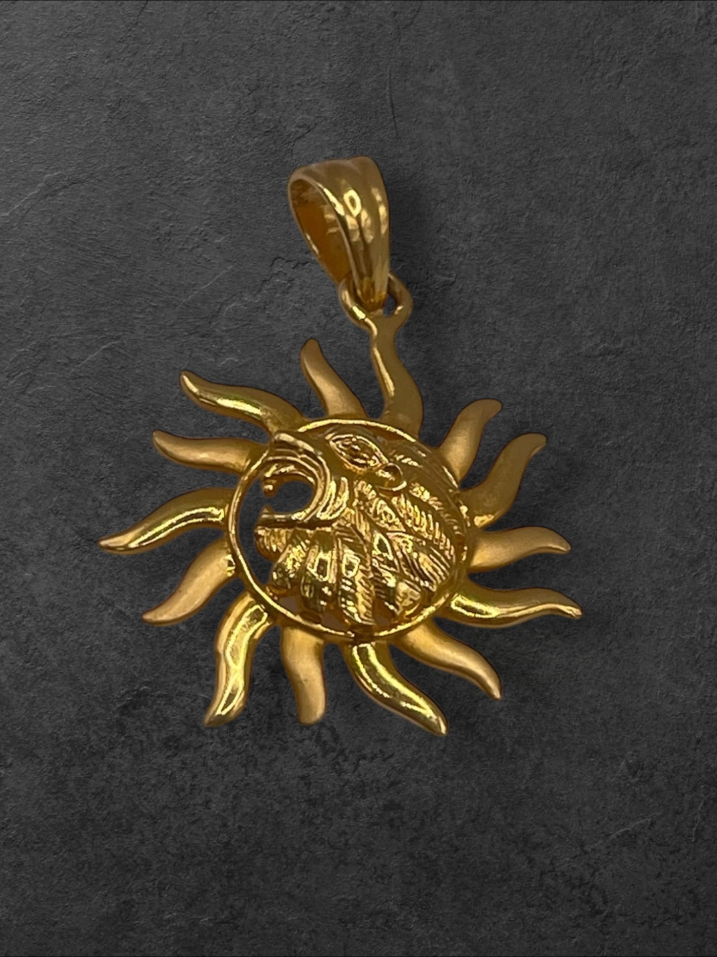 22ct Sun Theme with Lion Pendant
