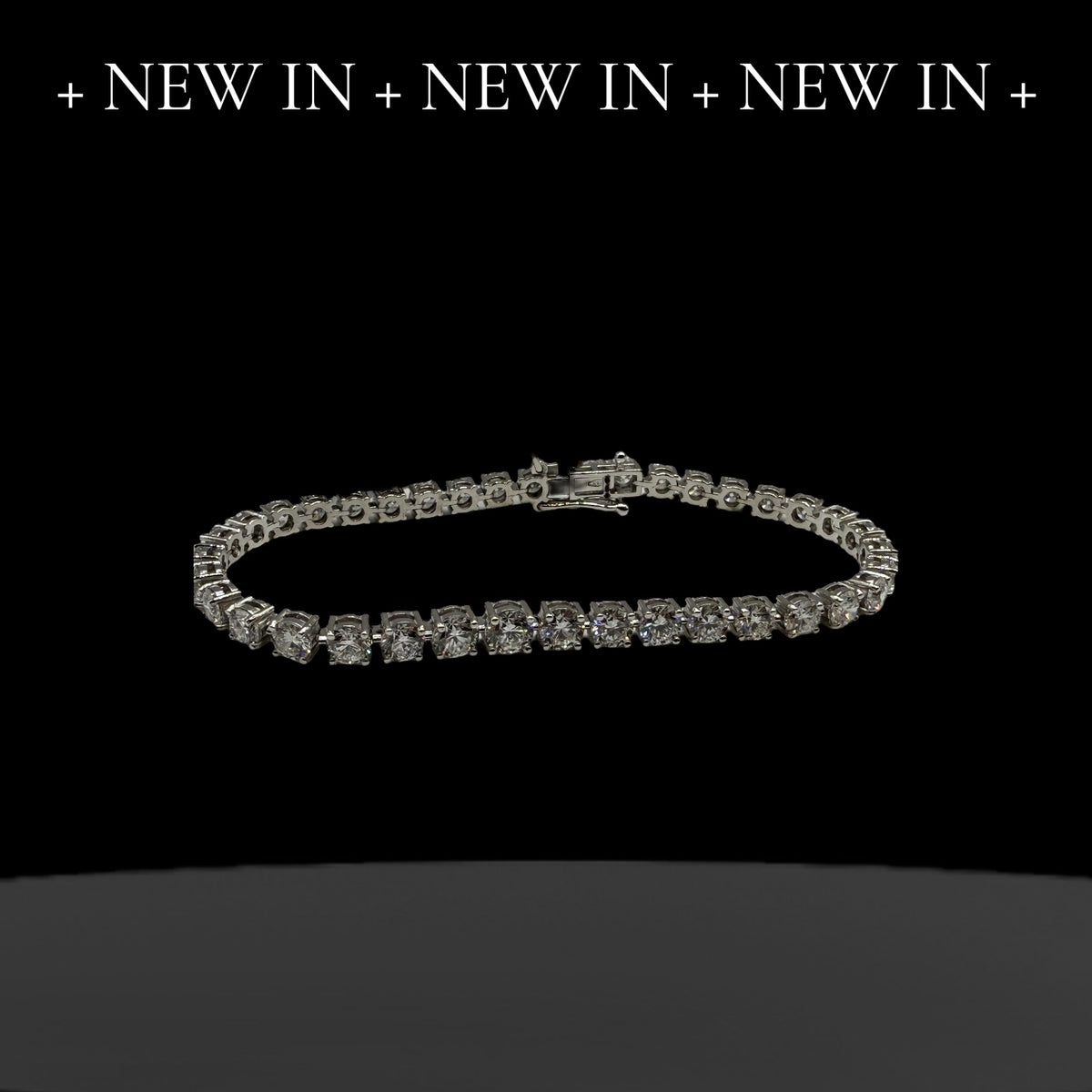 Diamond Bracelet - 10.48 Carats